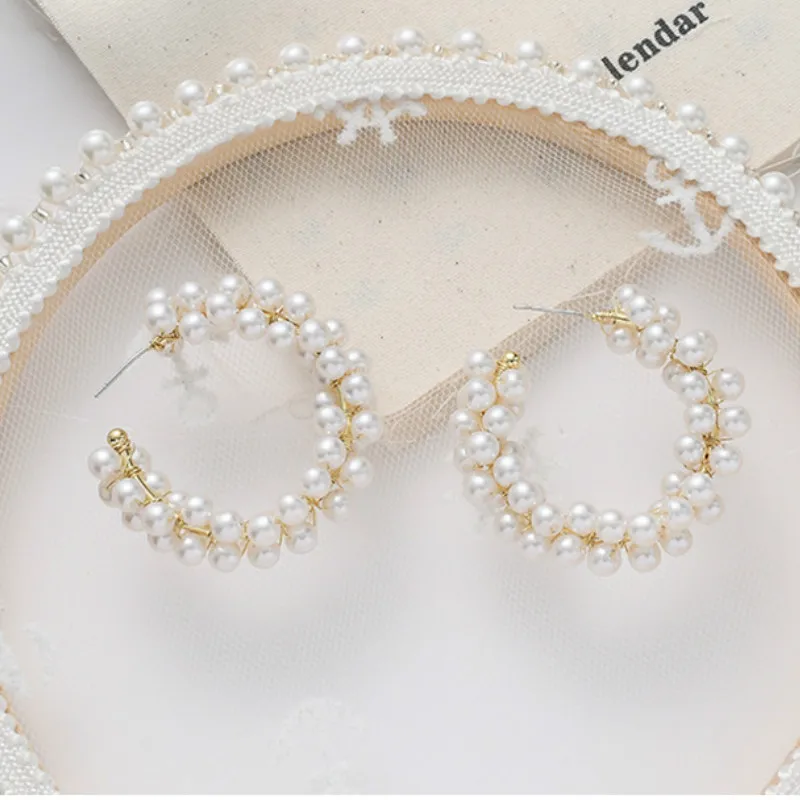 Женские массивные серьги кольца из искусственного жемчуга в американском ретро