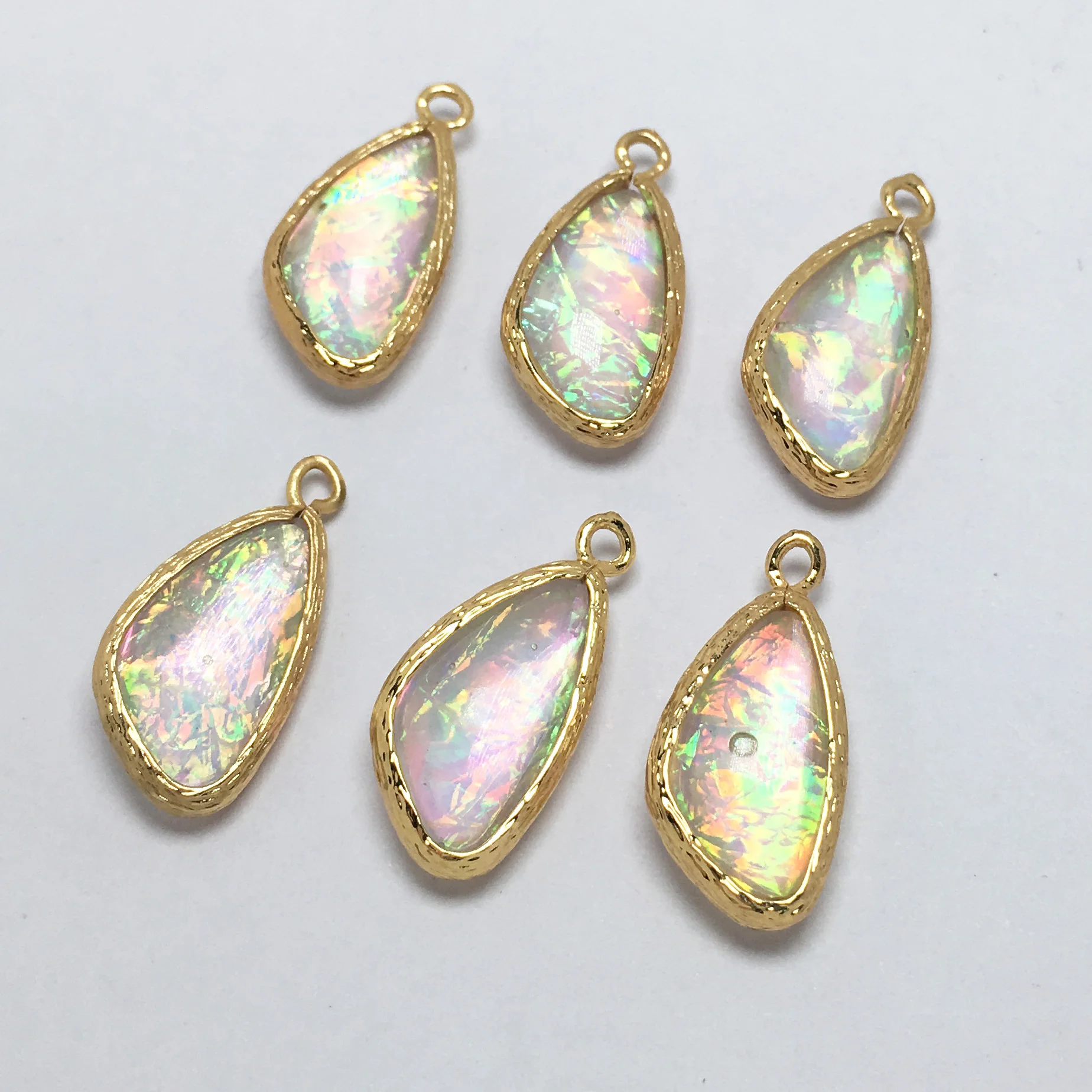 

Drop-shaped Natural Stone, Loose Stone Beads Made Of Artificial White Agates Pendants Natural Stone Charms Size 11x23mm