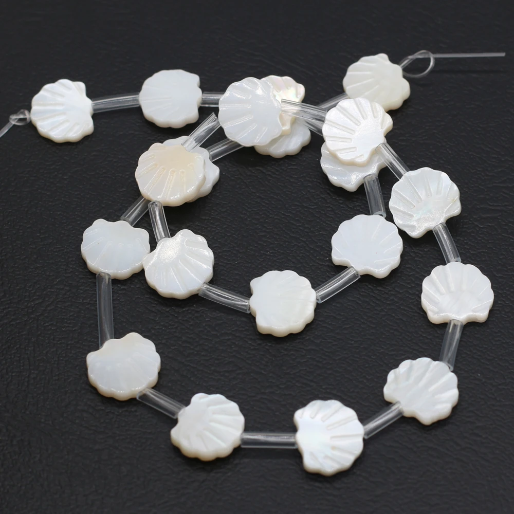 

20pcs/lot Natural Freshwater Shell Beads Fashion White Scallop Loose Beaded for Making DIY Jewerly Necklace Accessories Gift