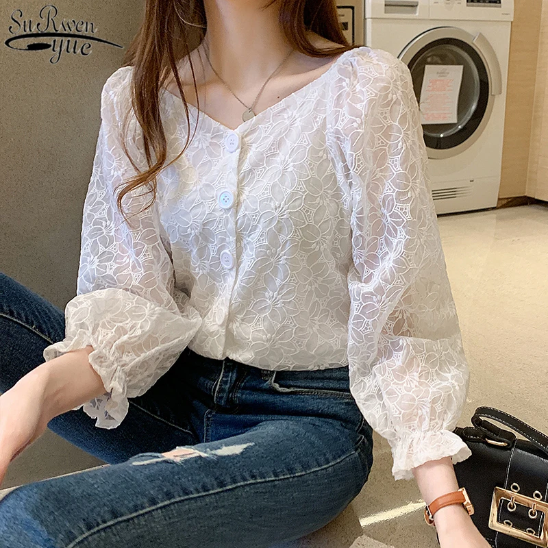 

2021 Autumn New Korean Vintage V-neck Long Sleeve Tops Women's Shirts All-match Embroidery Flowers Women's Blouse Blusas 11083
