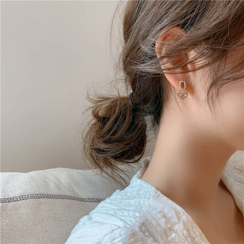 

LOVOACC Delicate Love Heart Love Heart Dangle Earring for Women Exquisite Hollow Out Oval Metal Rhinestone Earring Jewellery