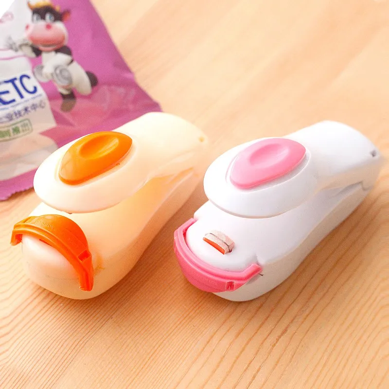 

Mini Plastic Bag Impluse Sealer Held Tool Kit Portable Heat Sealing Machine Kitchen Accessories Baking Lovers Food Fresh Keeper