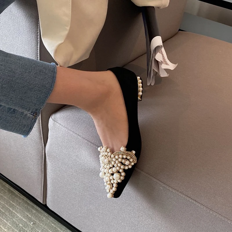 Туфли-лодочки женские на высоком каблуке с острым носком жемчугом белые - купить