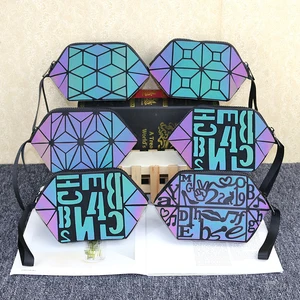 Новинка 2022, светящаяся косметичка aliwood с геометрическим рисунком, брендовый складной клатч, сумка для хранения, сумка для мытья, чехол для макияжа, сумка для туалетных принадлежностей