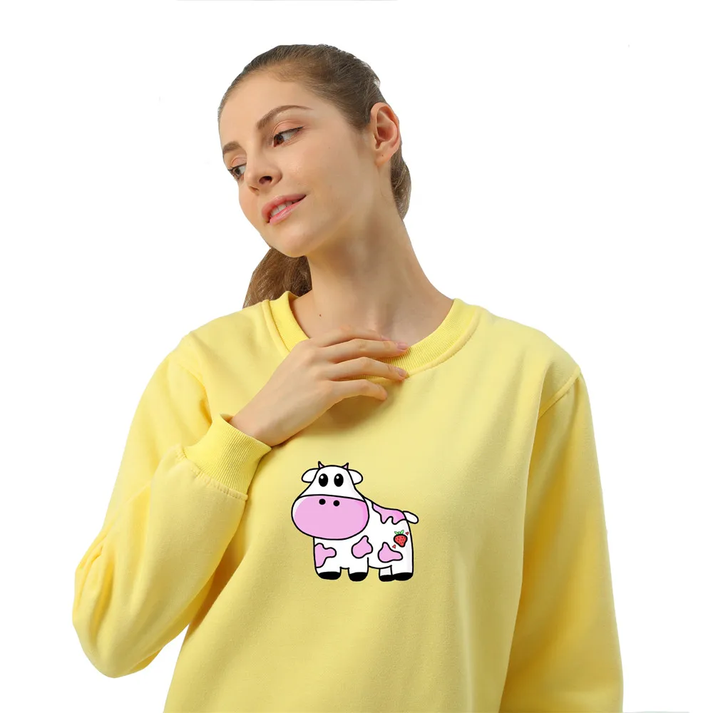 Cute Oversized Kawaii Women Sweatshirt Strawberry Cow Hoodie Womens Graphic Sweetshirt Crewneck Sweatshirts Vintage Oversized