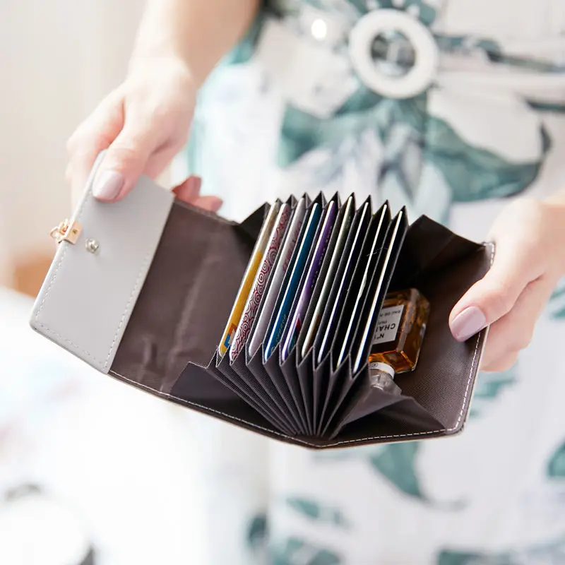 

Женский короткий кошелек, маленький кожаный кошелек для женщин, держатель для кредитных карт, Антивор, антиразмагничивающий Кошелек для мо...