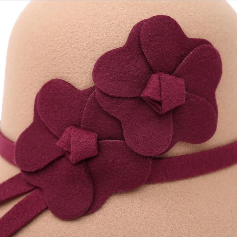 

SILOQIN New Autumn Winter Fashion Flower Decoration Fedoras For Women Leisure Sports Party Sombrero Panama Ladies Cap Casquette