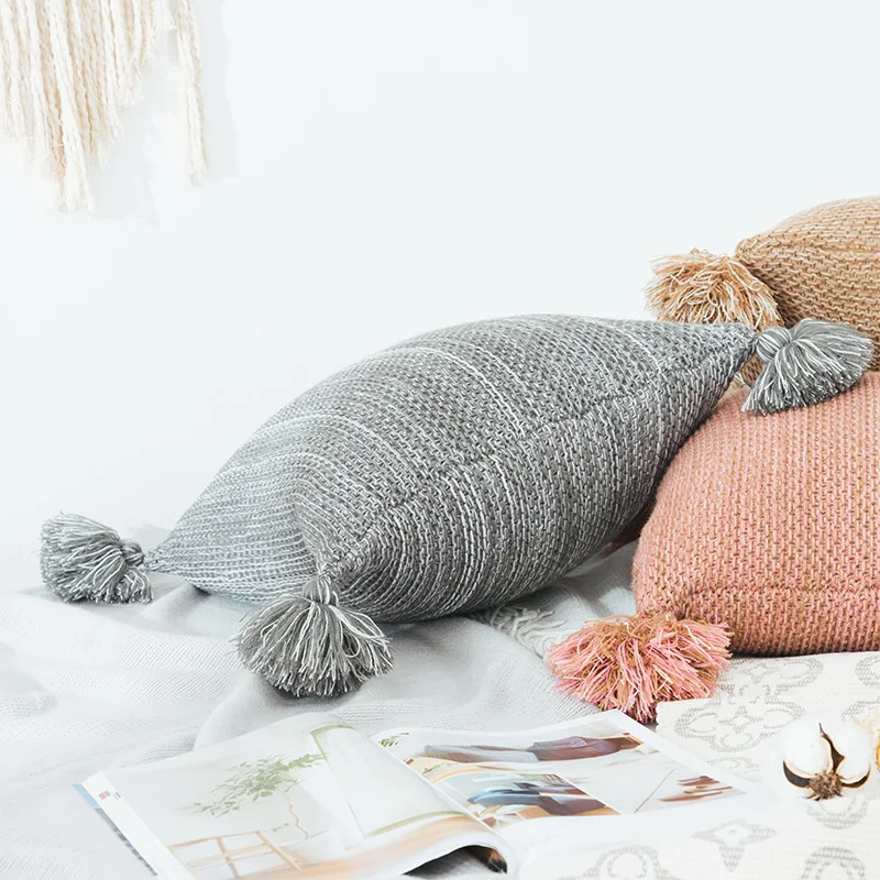 

2022 Brand Two Color Yarn Knitted Cushion Cover 45*45 Autumn Decoration Warm Thick Cozy Cute Tassel Fall Pillow Cover For Sofa