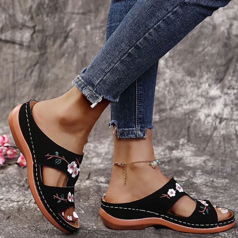 Women's slippers Fish Mouth Hollow Breathable Wedge Sandal Shoes Casual Fashion Comfortable Indoor Slippers Outdoor Beach Shoes