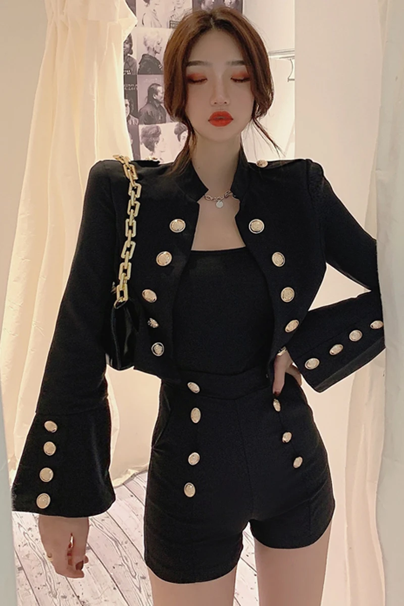 

Spring ladies temperament retro Hong Kong style double-breasted short jacket + thin gold button shorts suit women