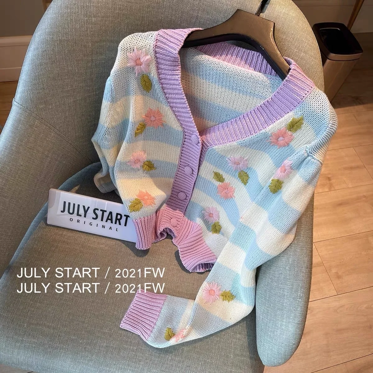 

Julystart милый Молодежный цветной укороченный свитер с цветочной вышивкой пальто осень и зима Рейчел