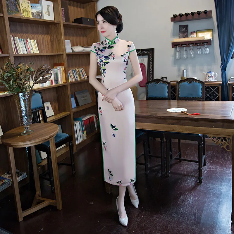 

Традиционная Женская обувь шелковый атлас китайская платья M-XXXL со стоячим воротником Ципао для банкета юбка длинные невесты Свадебная веч...