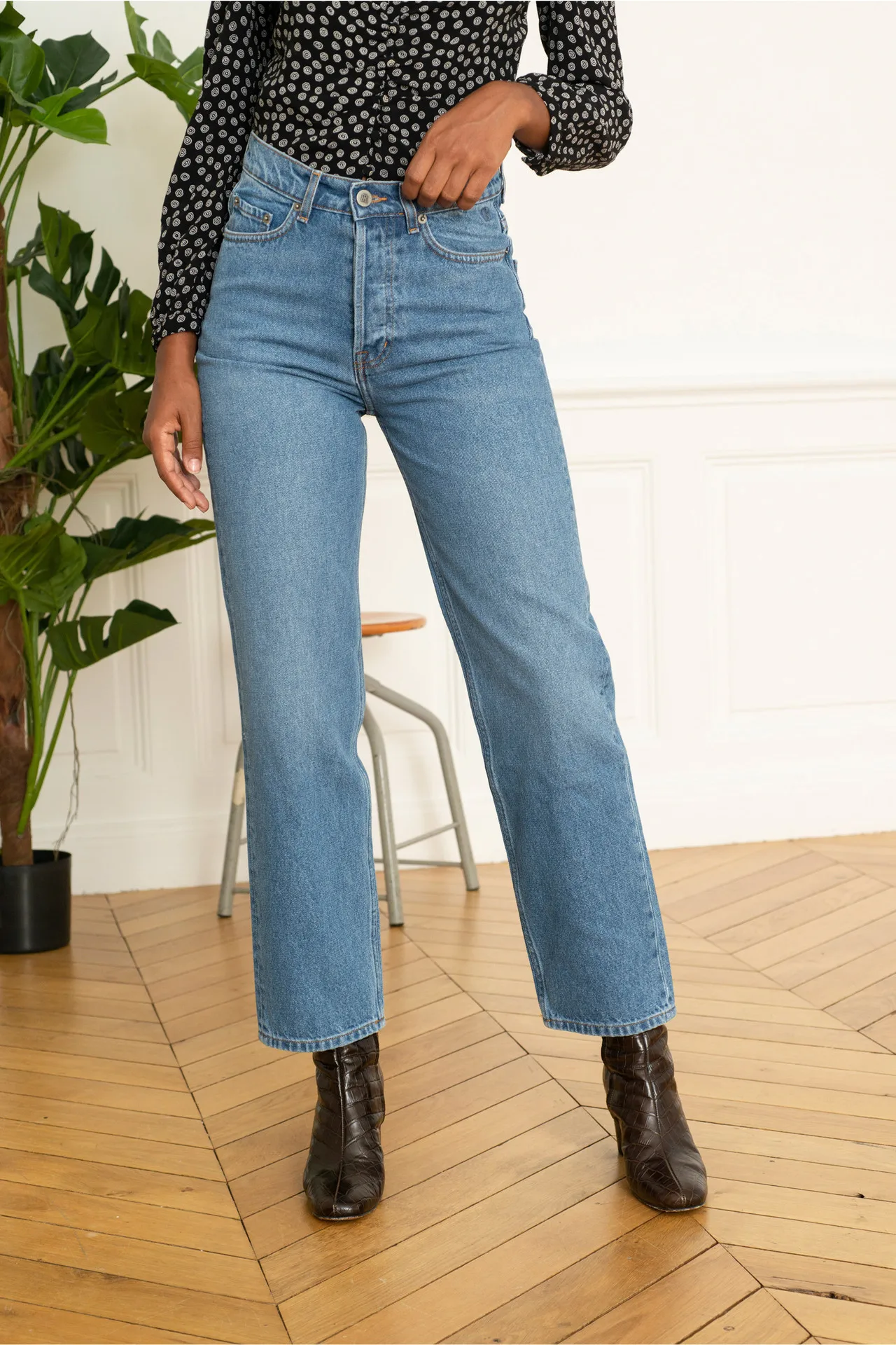 

Women's High Waist Solid Color Jeans 2021 Fashion Simple Casual Ladies Long Denim Pants Female Trousers