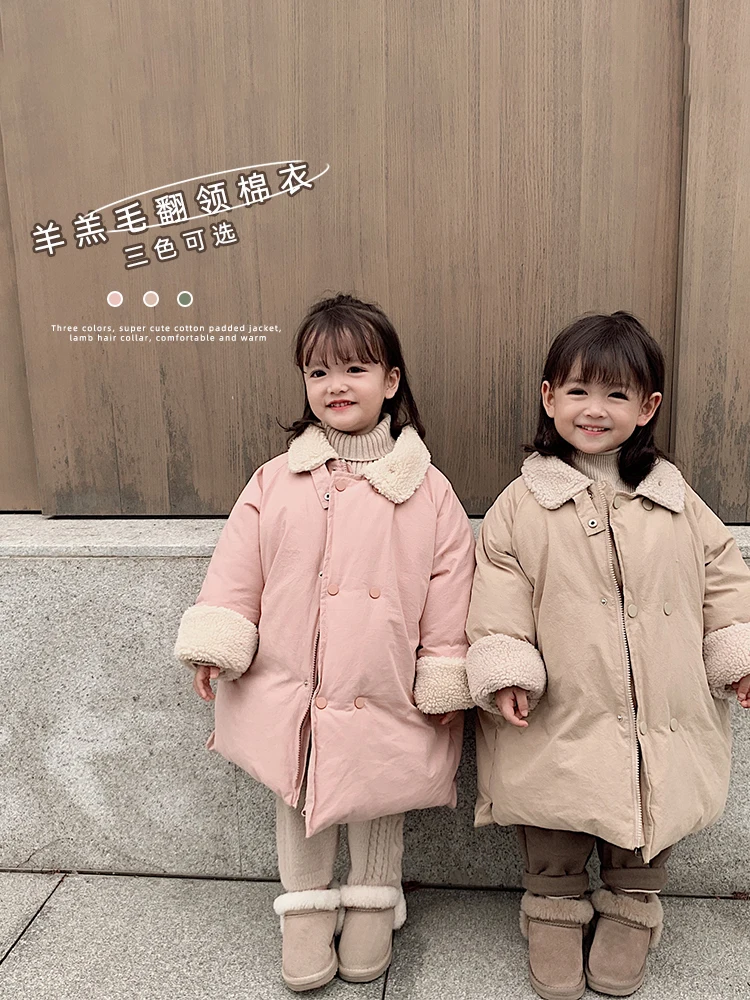Новинка года; зимнее утепленное пальто с хлопковой подкладкой для девочек; детская Длинная Верхняя одежда с отворотами из овечьего меха