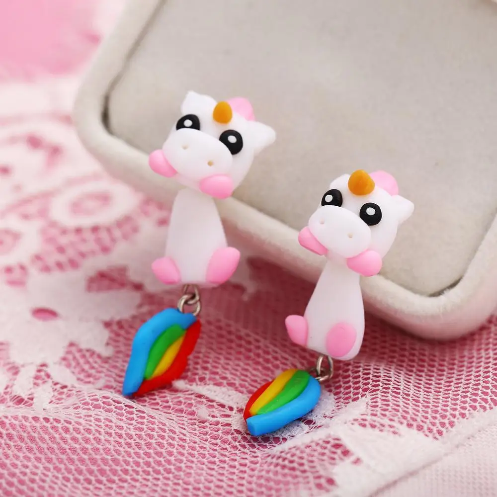 Мягкие серьги из полимерной глины милые в виде единорогов женские с животными