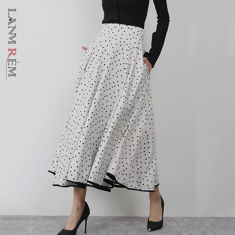 

LANMREM 2022 Spring Autumn New Female High Waist Wave Point Ruffle Design A-line Skirt Women Fashion 2W1319