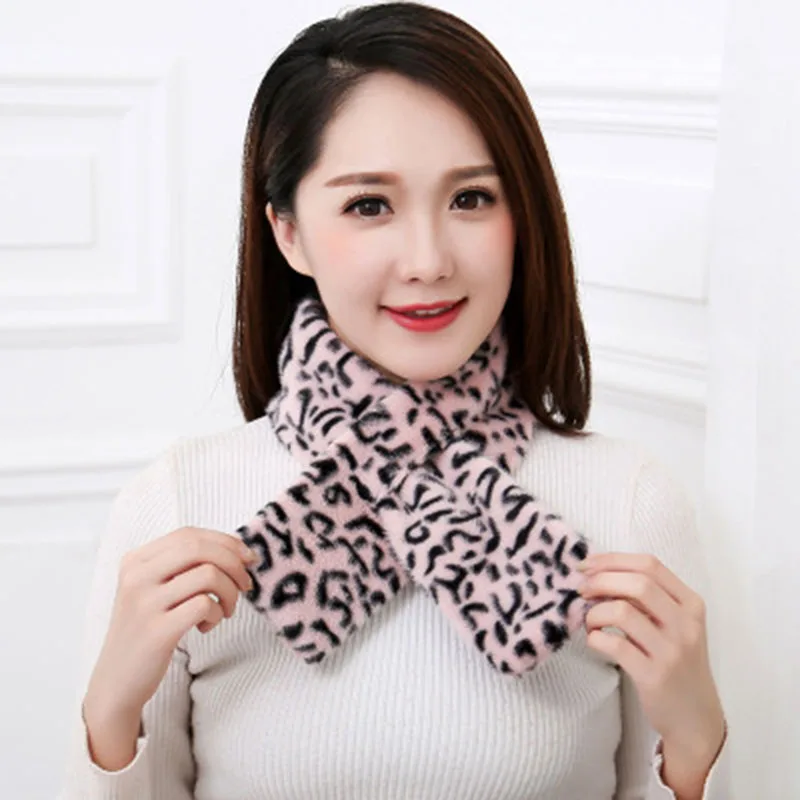 Light Pink Scarf Женские милые варежки с леопардовым рисунком, с полупальчиковой крышкой, зимние женские плюшевые теплые перчатки без пальцев с сенсорным экраном, E20 - Цвет: Light Pink Scarf