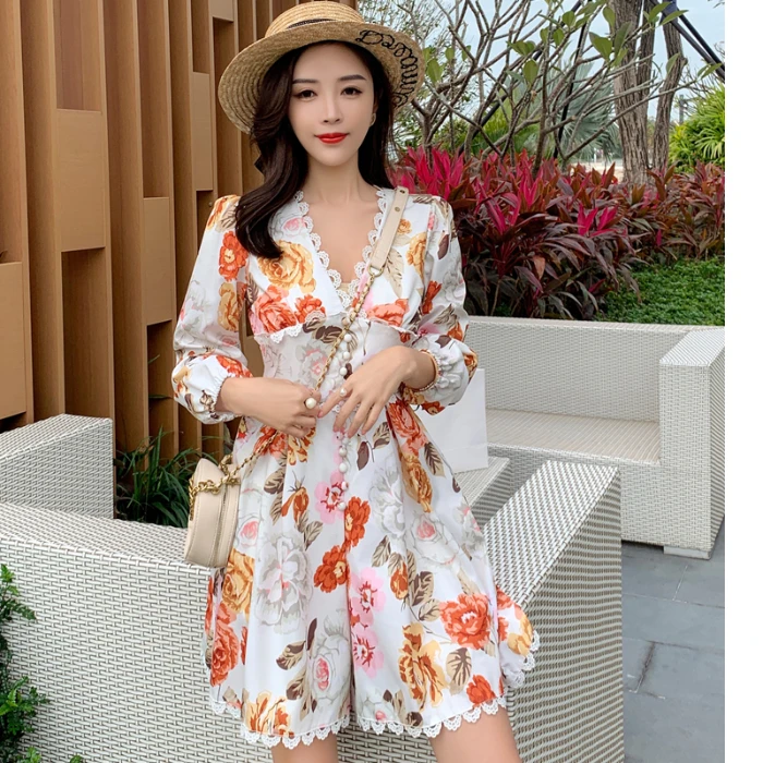 

2020 Spring Flower Print Rompers Lace Trim patchwork Women V-neck Playsuits High Waist Wide Leg Short Ladies Holiday Overalls