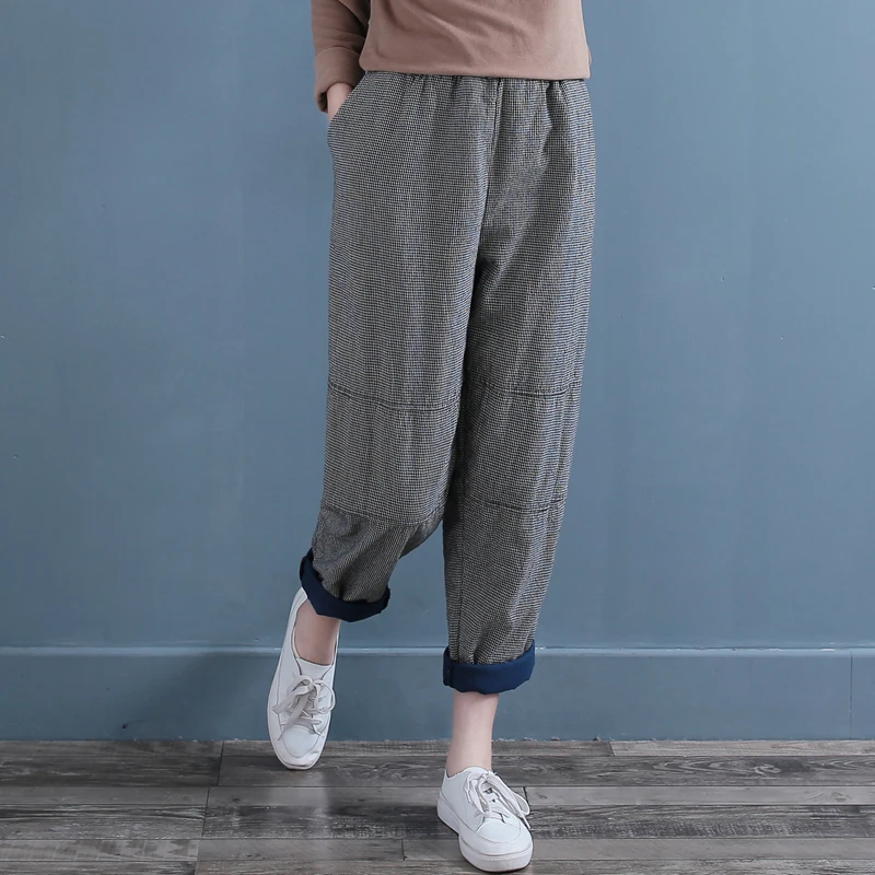 Осенне зимние женские брюки из хлопка и льна в клетку с эластичной талией