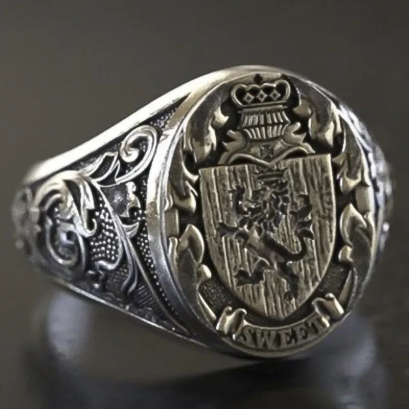 

Vintage England Crown Lion Ring Hand Carved Seal Ring Noble Men Engagement Wedding Ring Anniversary Gift Party Jewelry