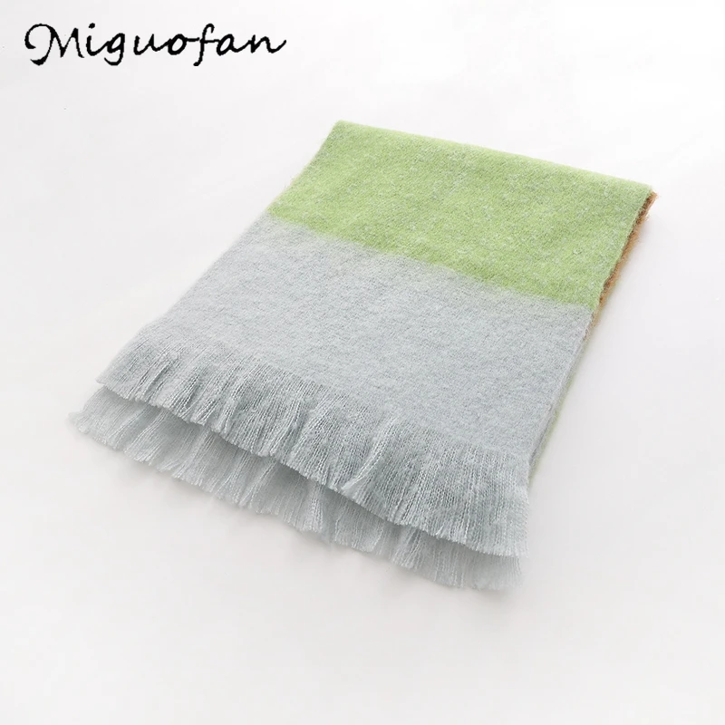 Женские шарфы в полоску длинные теплые зимние для улицы с кисточками женские