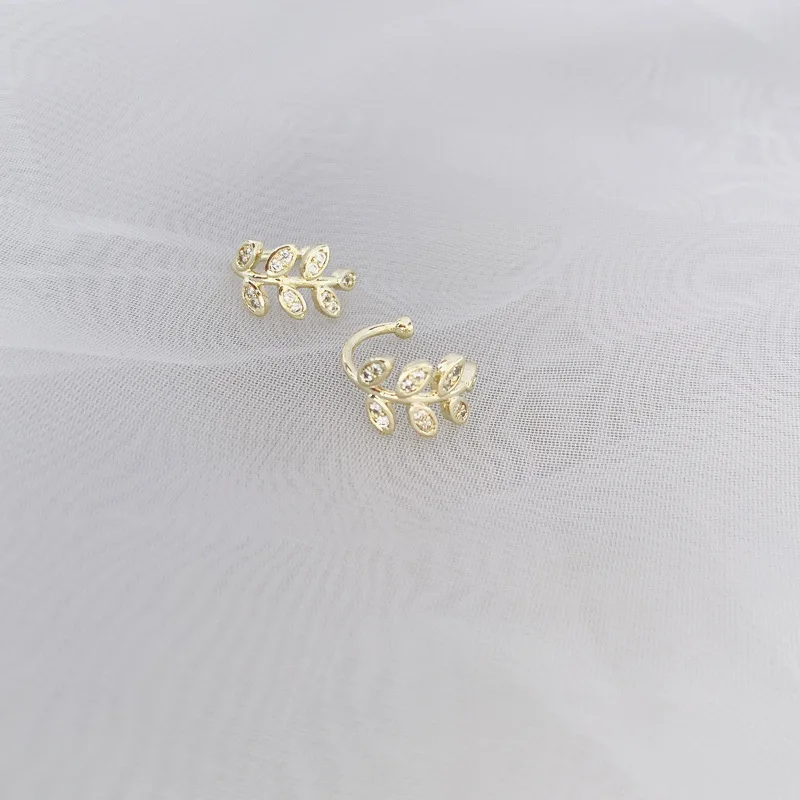 

1 Pcs European Fashion Gold Leaf Clip Earring Newest Design for Women Vintage Crystal Ear Cuff Jewelry Wedding Gifts 2020