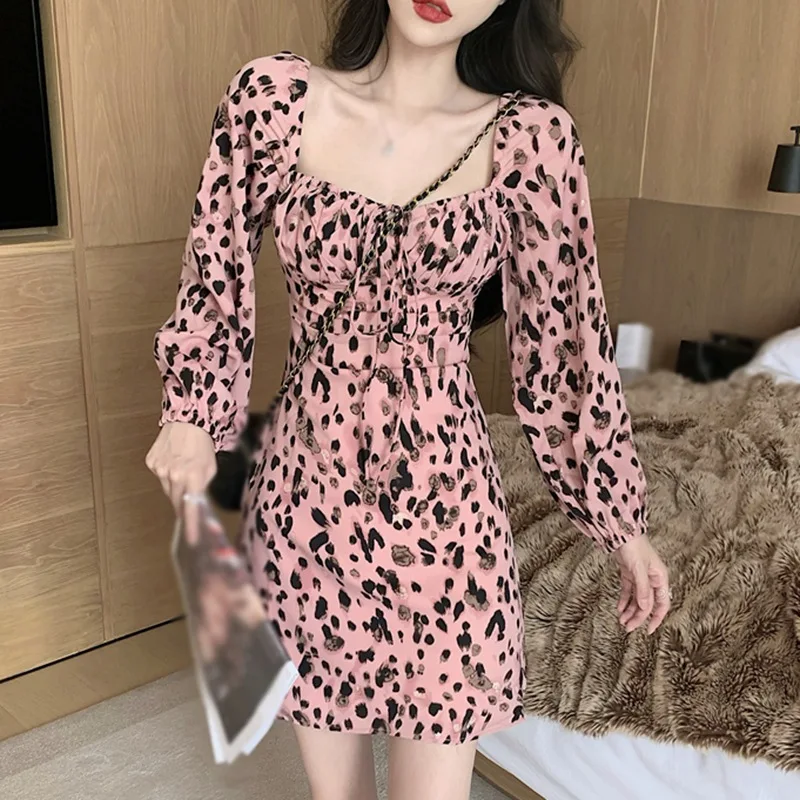 

Spring And Autumn French Leopard Print Dress Female Drawstring Square Collar Long Sleeve Platycodon Vestidos 202103