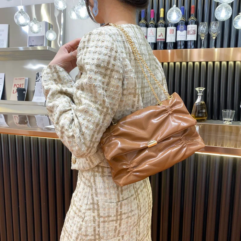 Fashion Trend Folded Flap Bag for Women 2021 New Solid Color Pu Female Handbag Spring Summer Design Woman Under-arm Bag