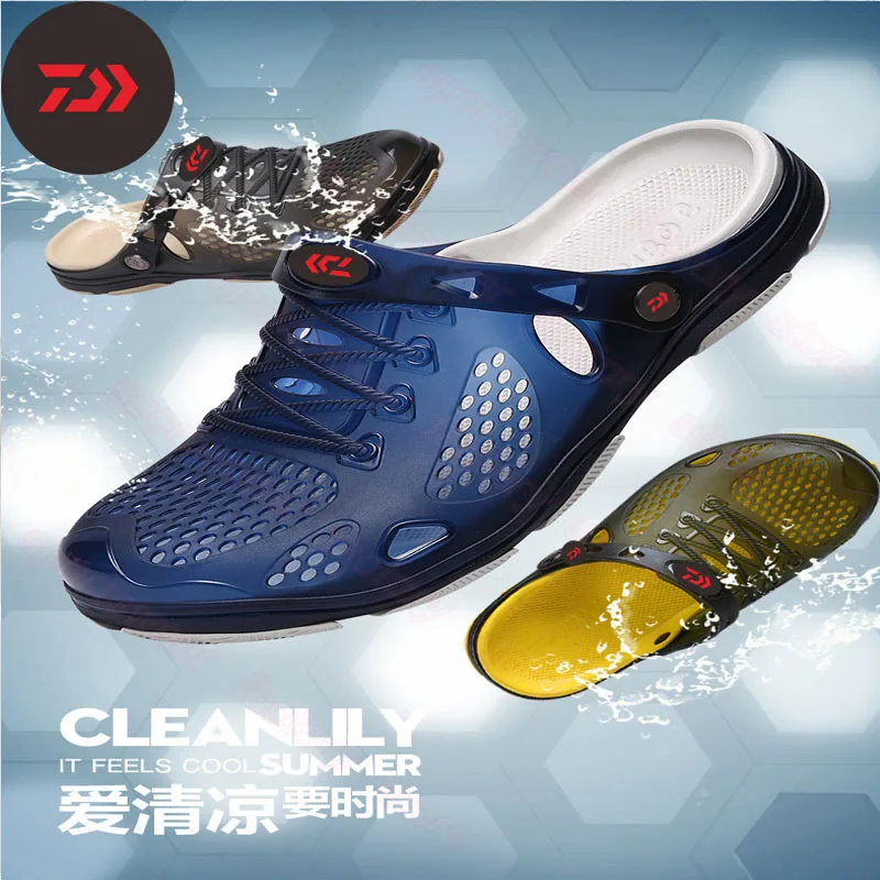 

2021 DAIWA Sandals Men Green Garden Hole Casual Shoes Rubber Clogs For Men Sandals Summer Water Slides Swimming Fishing Shoes