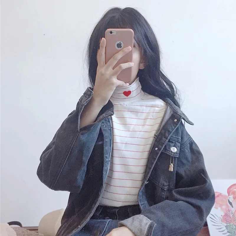 Женская тонкая футболка в полоску с длинным рукавом и вышивкой виде сердца |