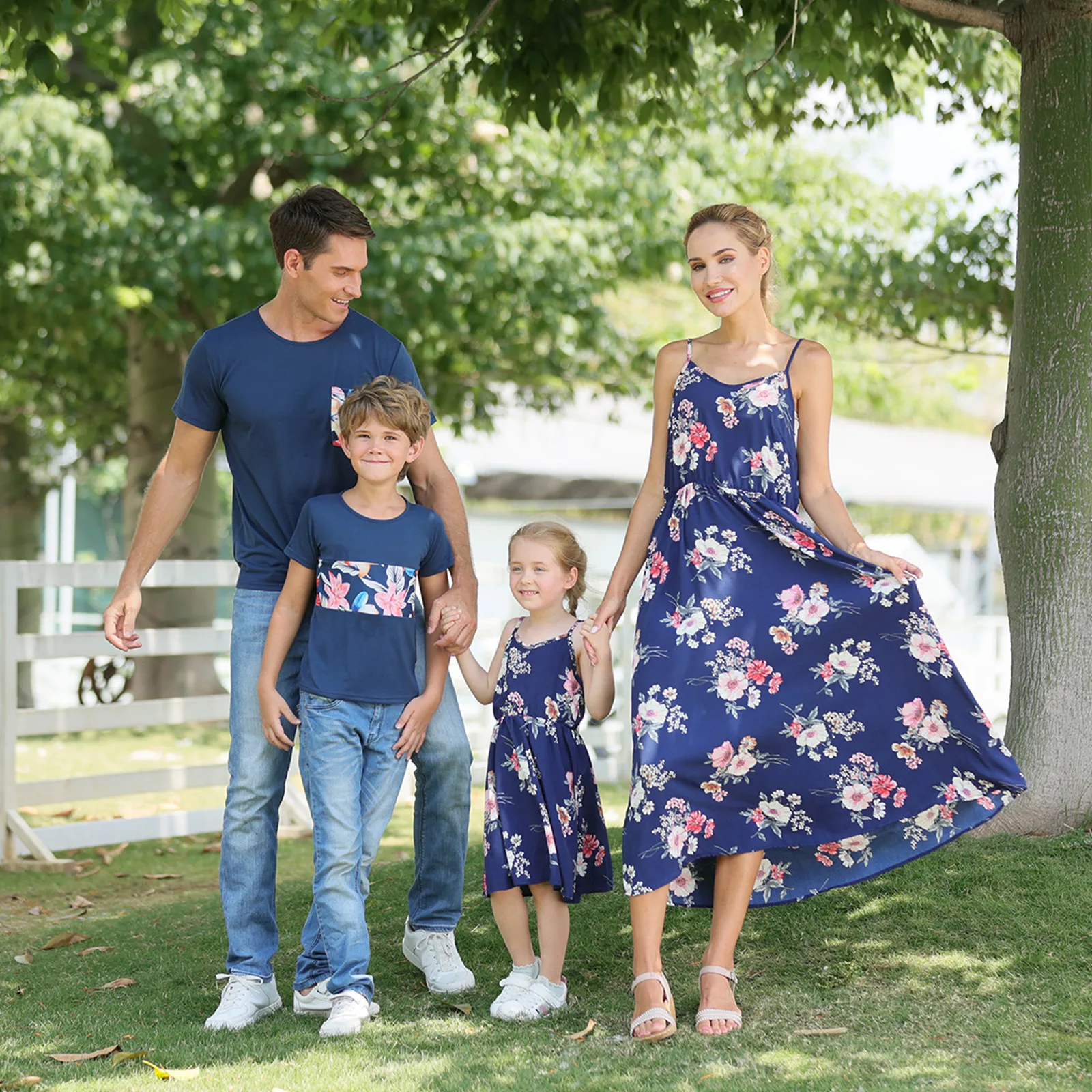 

New Family Matching Outfits Daddy Mommy and Me Clothes Sets Mother Daughter Floral Midi Dress Father Son Short-sleeve Shirt