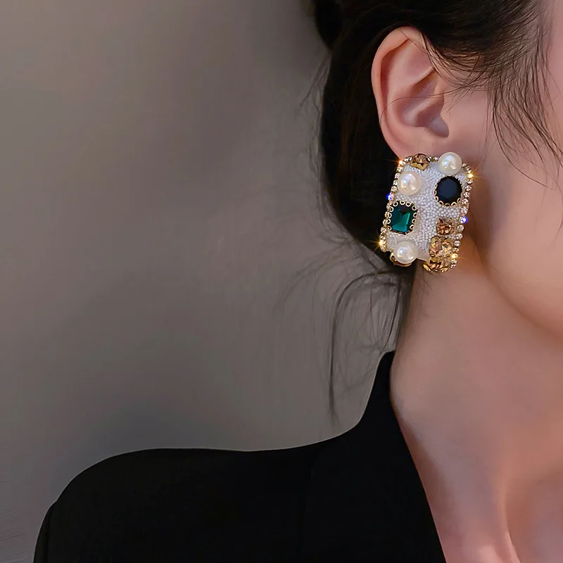 

925 Silver Needle Jewelry with Pearl Color Rhinestone Earrings Retro C-shaped Earring Personality Ear Jewelry for Female