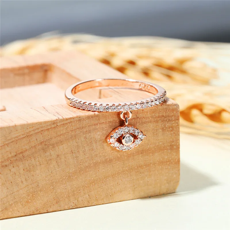 Уникальное женское маленькое кольцо с кристаллом в форме глаза Серебряное