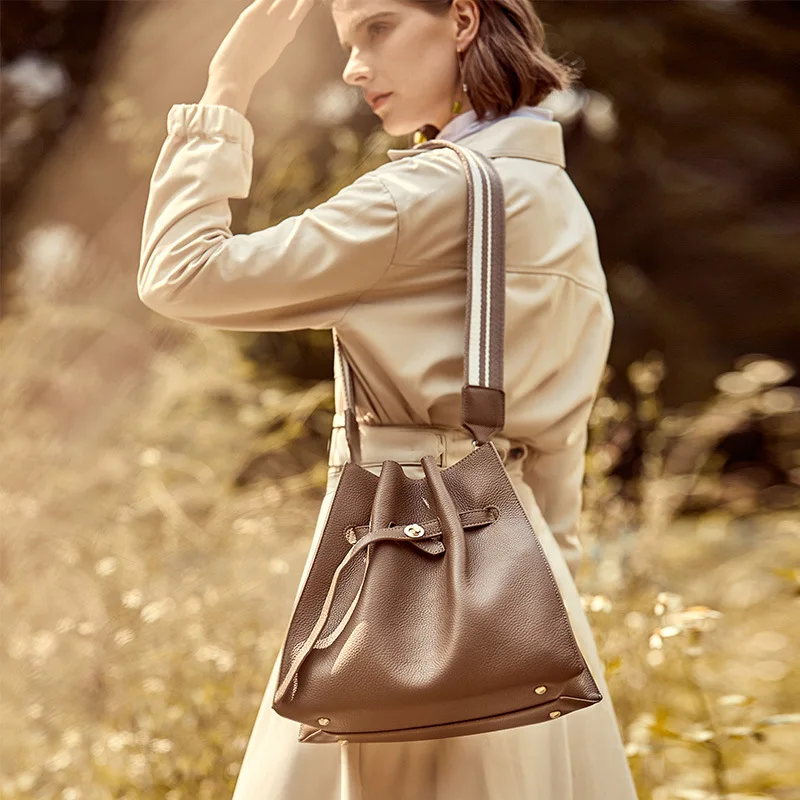 

New Women Shoulder Bag Casual Messenger Bag Simple Child Mother Bag Fashion Shoulder Bag Leather Retro Shoulder Bag Bucket Bag