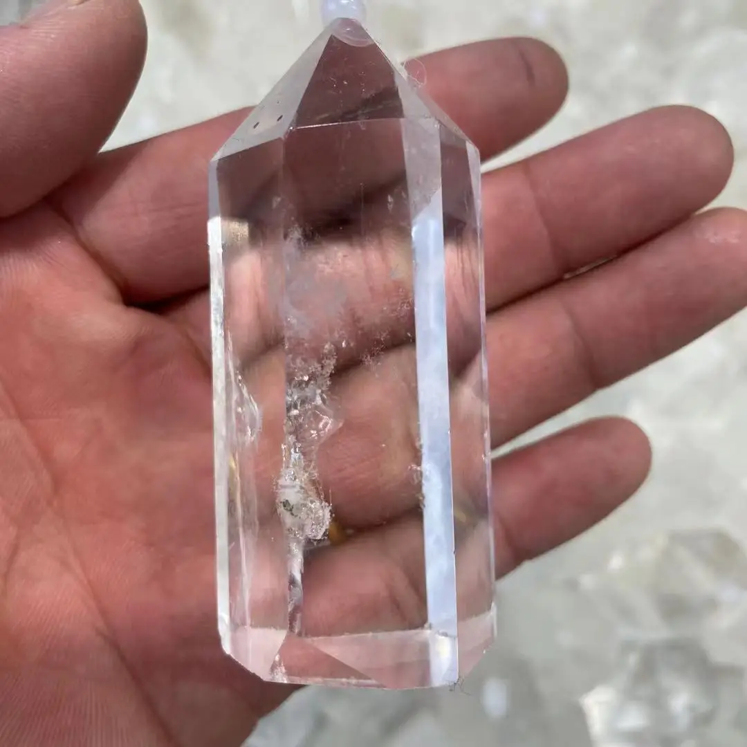 

68 г натуральный белый кристалл обелиск