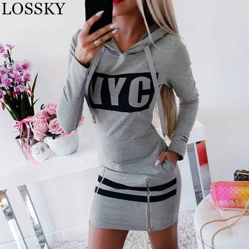 Женское осеннее облегающее мини платье с капюшоном красное толстовкой и длинным