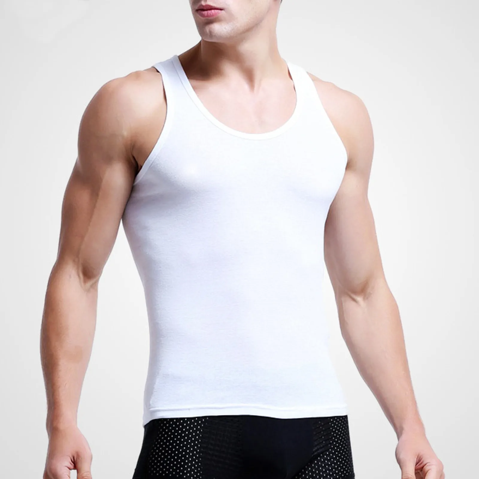 

Men's Casual Fashion Shirts Tight Round Neck Sleeveless Sports Fitness Vest Polyester Solid Color Outdoors Men Shirt