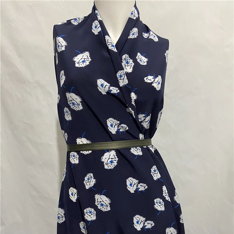 Цветочный принт на темно-синем шелковом крепдешине шелковая ткань ширина 140 см