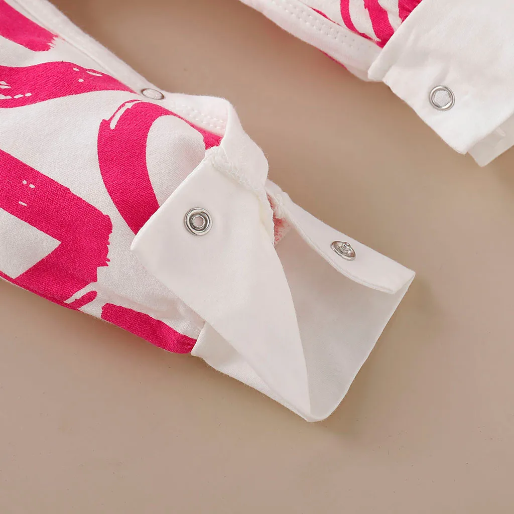 Одежда для малышей; осенне-зимний комбинезон с капюшоном и рисунком сердца для новорожденных мальчиков и девочек; Комбинезоны для детей