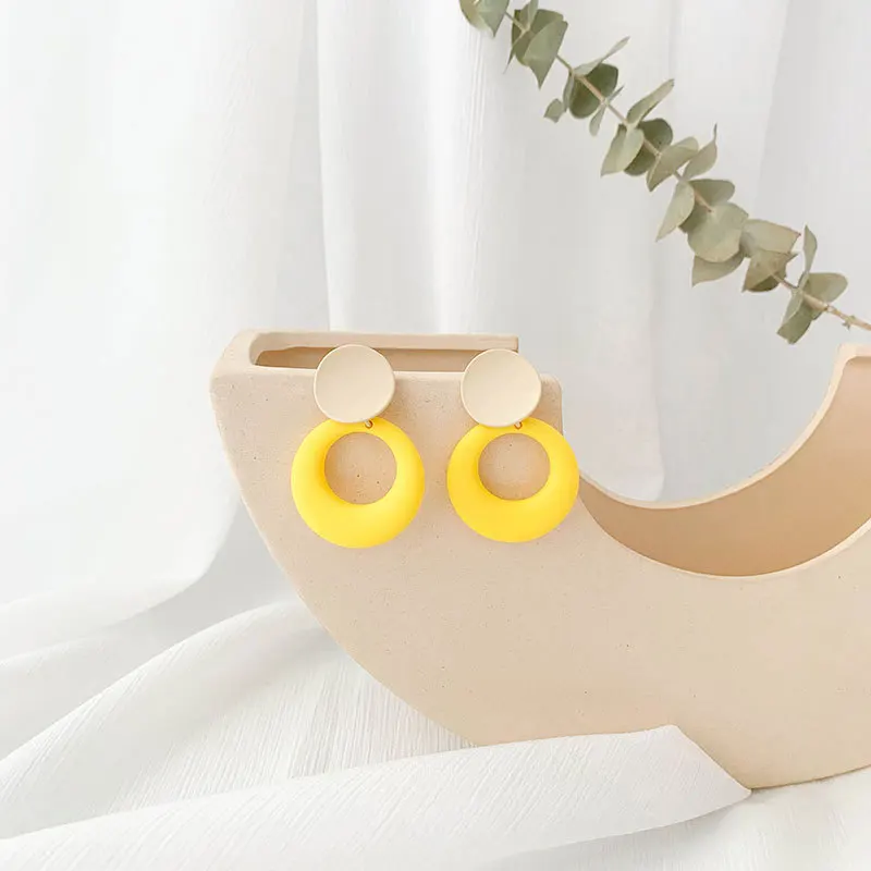 

European and American summer fashion new personality fashion sweet temperament women's rubber Earrings manufacturers wholesale
