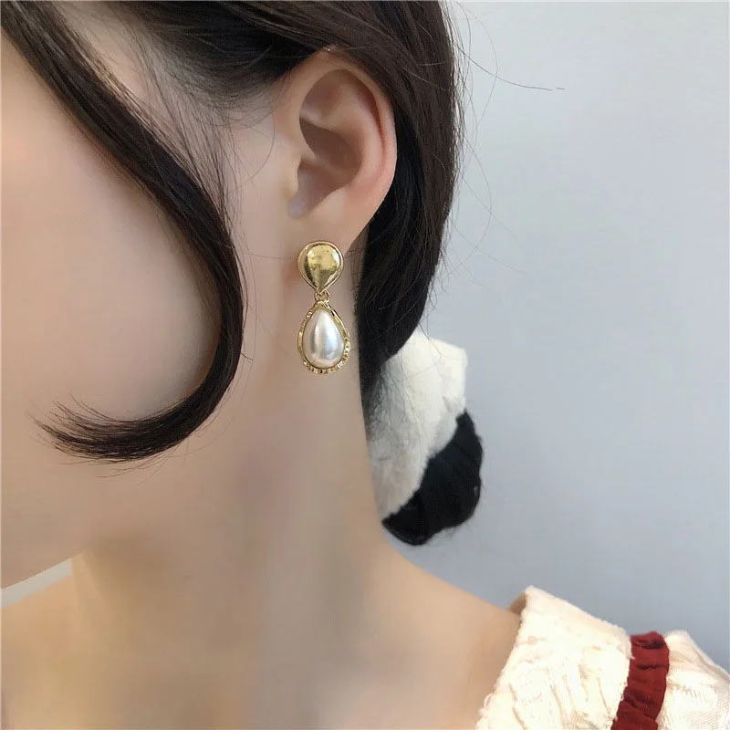 

Hip Hop Rock Pearl Earring Female Bohemia Stud Earrings 2021 New Tide Of Ear Drops Eardrop Women Jewelry Gifts