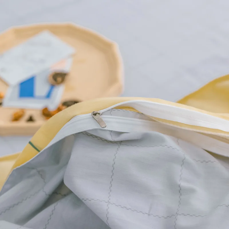 Комплект постельного белья из 4 предметов пододеяльник с белыми желтыми цветами