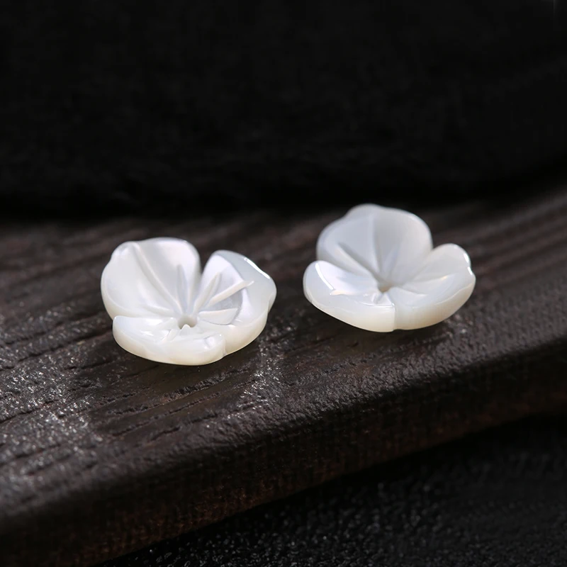 

Natural Seashell Three Petals Flower Spacer Beads White 10*10mm Smooth Shell Beads For Necklace DIY Jewelry Making Components
