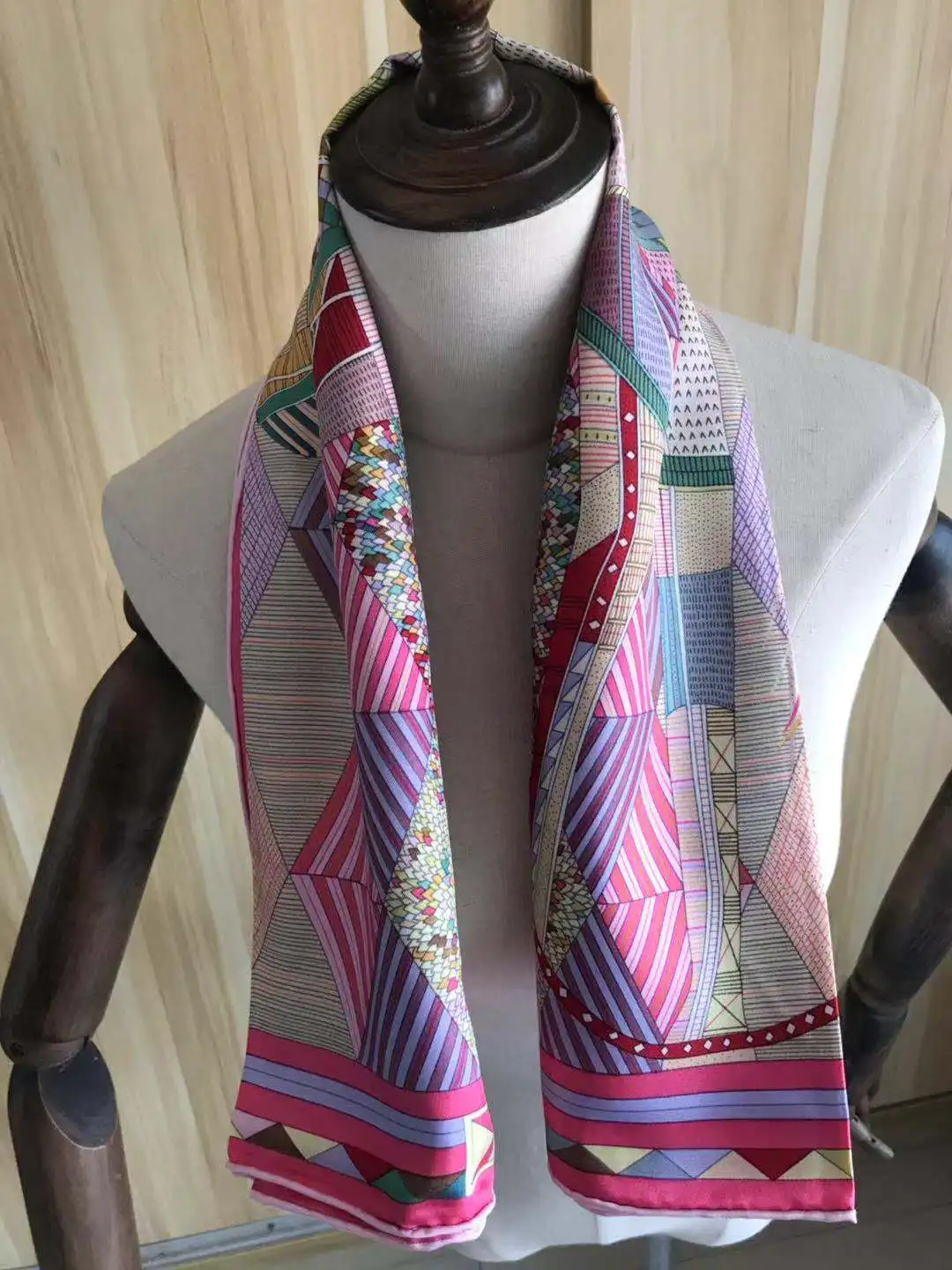 

2021 Новое поступление модный элегантный брендовый розовый шарф из 100% шелка 90*90 см квадратная шаль саржевая накидка для женщин и девушек