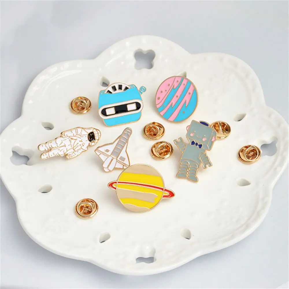 

Fashion Girls Cute Warfare Alloy Lapel Badge Enamel Pin Astronaut Brooches