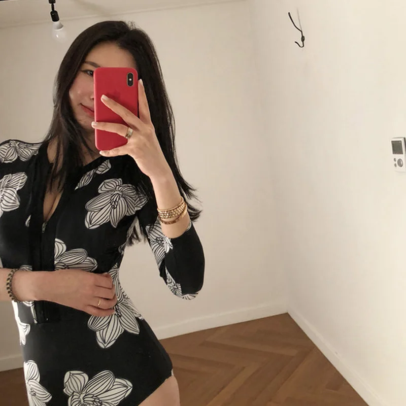 Рисунок 6 - Женское бикини с цветочным принтом