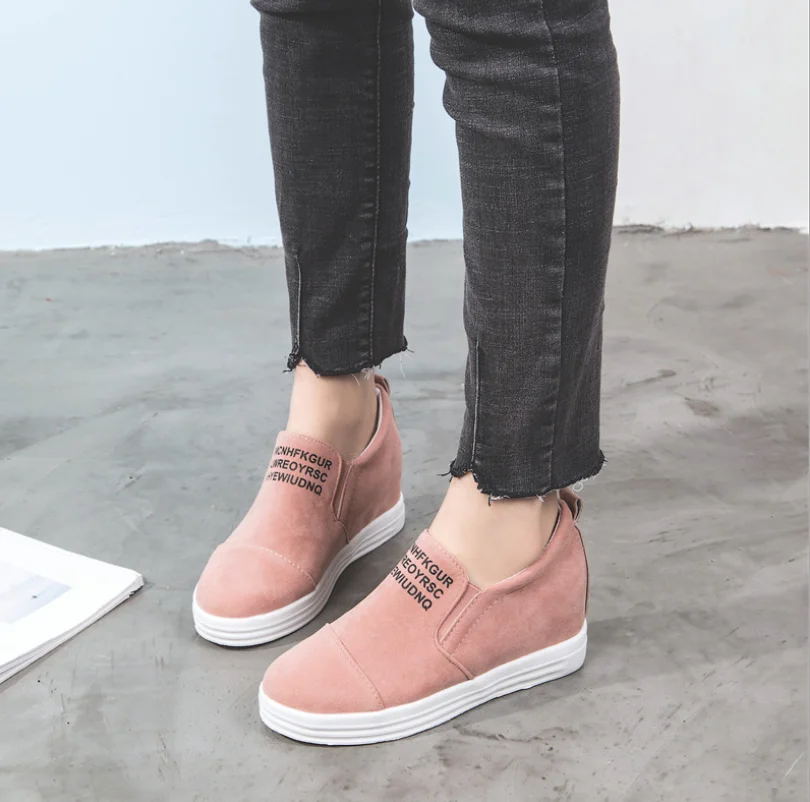 Туфли женские на плоской платформе дышащие без застежки круглый носок лоферы