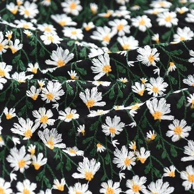 Вышитая хлопчатобумажная льняная ткань с маргаритками для одежды ручной работы