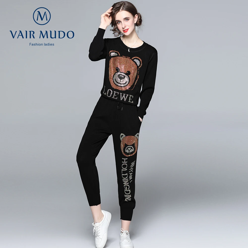 

2021 New Autumn Winter Fashion Elegant Black Cartoon O-Neck Pullover Suit Full Length Straight Female Y-579
