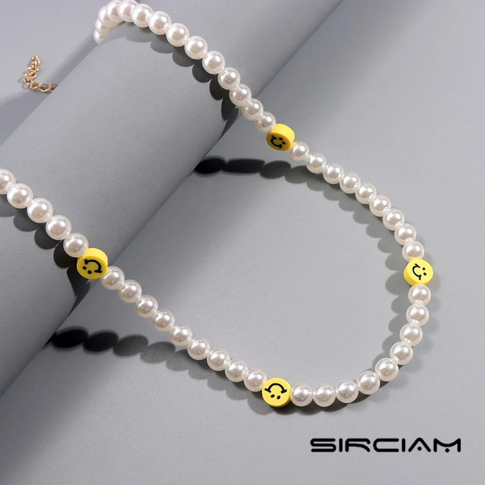 

Vintage Smile Face Pearls Beaded Necklace For Women White Imitation Pearl Necklaces Simple Short Choker Sweet Girls Jewelry Gift